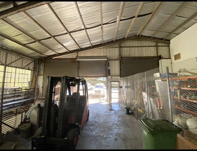 1,164M² WAREHOUSE TO LET IN WESTMEAD